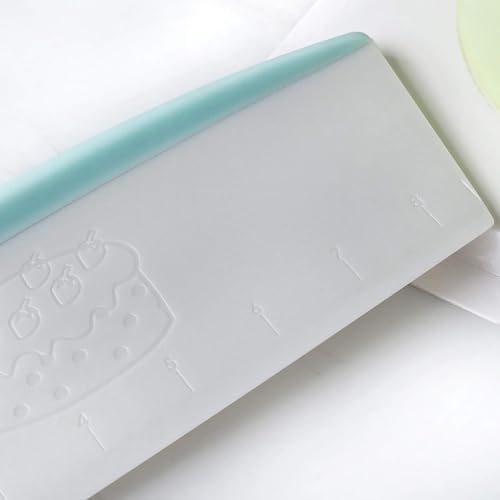Plastic Pastry Bench Scraper Chopper Cake Cutter with Measuring Scale Multipurpose Kitchen Gadget Pizza Cutters for Cooking Baking Bread and Pizza Dough Kitchen and Dining