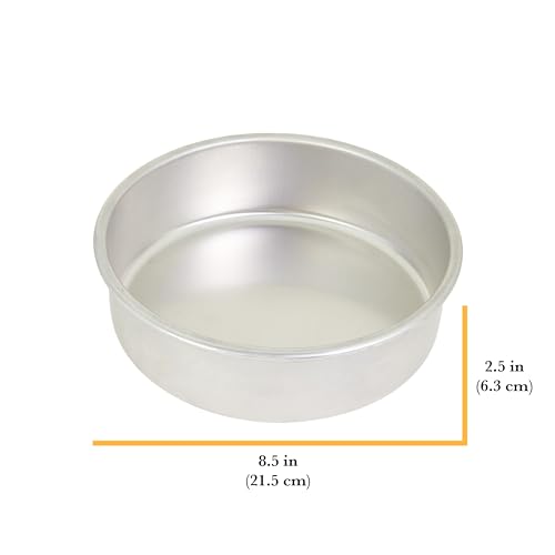 Chicago Metallic 8 Inch Round Cake Pan - size: 8-1/2 by 8-1/2 by 2-1/2 inches, Single