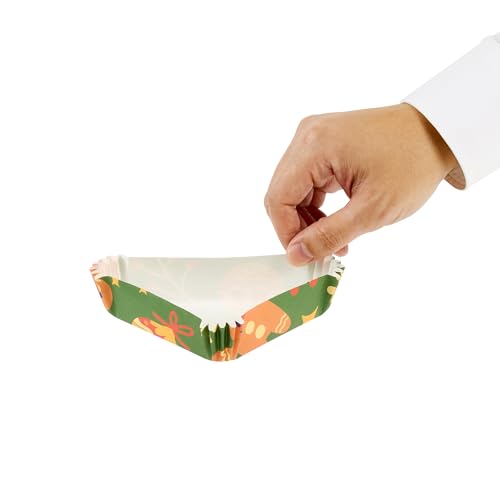 Restaurantware 6.8 oz Paper Baking Cups, Christmas, Greaseproof, 200 Count - color: Christmas