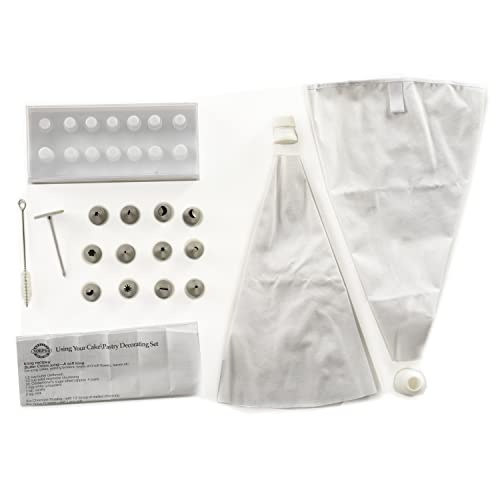 Norpro 18 Piece Cake/Decorating Set