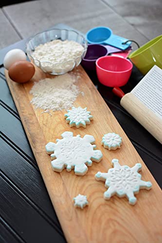 R&M Snowflake Plastic Biscuit & Cookie Cutters 5-Piece Set - Blue & White Nesting Snowflake Cutters 1.375" to 4.25" for Christmas & Winter Baking - style: Snowflake