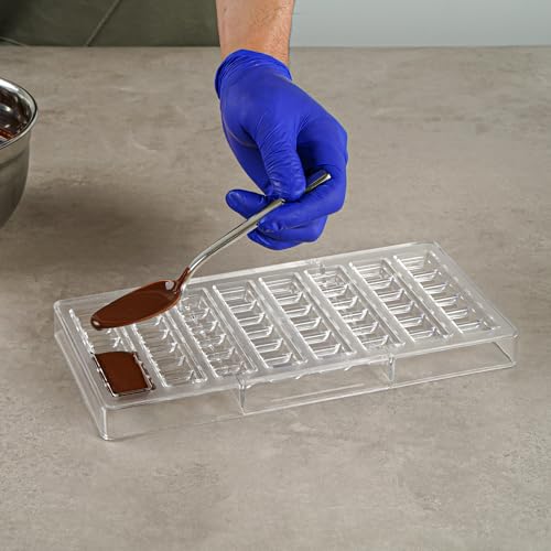 Restaurantware-Pastry Tek 10.8 x 5.3 Inch Chocolate Bar Mold, 1 Dishwashable Chocolate Mold - 8 Cavities, Freezable, Clear Polycarbonate, For Protein and Energy Bar, Candy, Easy To Release