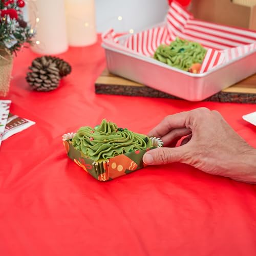 Restaurantware 6.8 oz Paper Baking Cups, Christmas, Greaseproof, 200 Count - color: Christmas