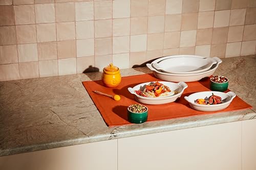 Le Creuset Stoneware Round Straight Wall Ramekin, Set of 2, Artichaut - color: Artichaut