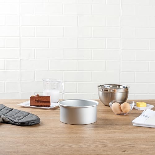 Restaurantware-Met Lux 6 x 3 Inch Straight-Sided Baking Tins, 12 Round Cake Pans - Oven-Ready, Freezable, Anodized Aluminum Round Baking Pans, Greaseproof, For Layer Birthday Cakes - size: 6 x 3 inch (Pack of 12)