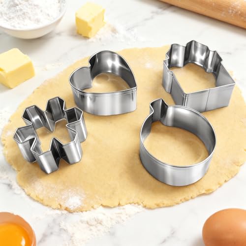 22Pcs Christmas Mini Cookie Cutters Set with Dough Scraper
