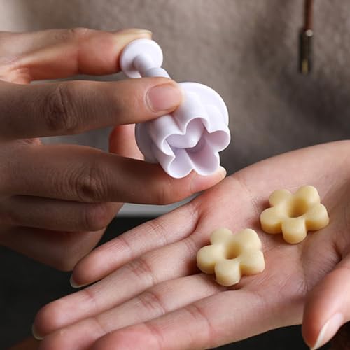 4Pcs White Flower Plunger Cookie Cutters, Plastic Blossom Cake Fondant Mold, DIY Baking Decorating Tools for Dessert and Candy Sculpting