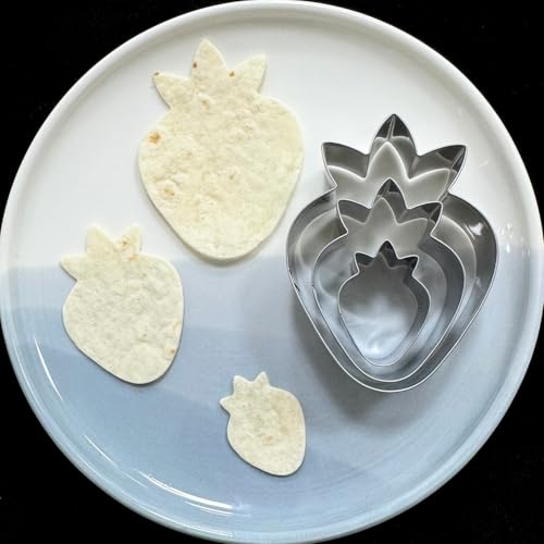 3 Pc Strawberry Cookie Cutter Set, 3.5" 2.5" 1.5", Dishwasher-Safe
