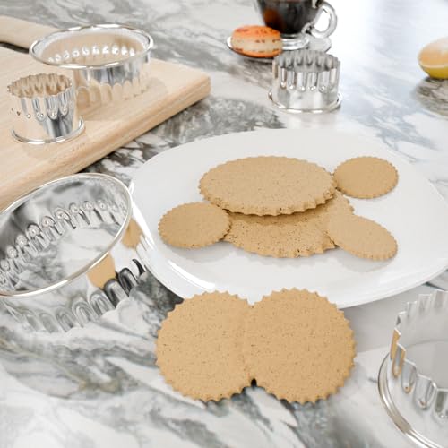 5Pcs Fluted Cookie Cutter Set, Scalloped Biscuit and Crinkle Cracker Cutter