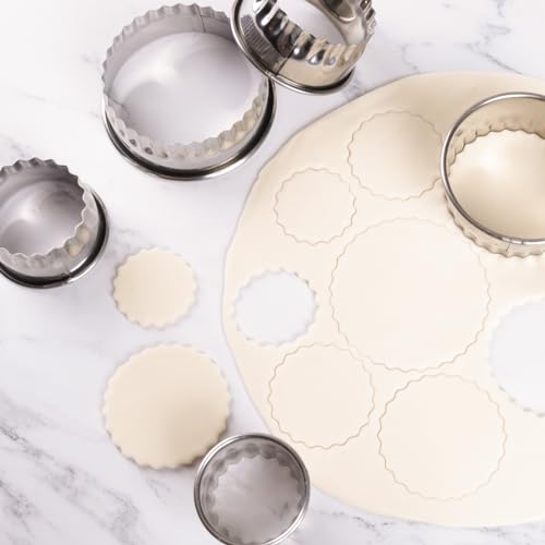 5Pcs Fluted Cookie Cutter Set, Scalloped Biscuit and Crinkle Cracker Cutter