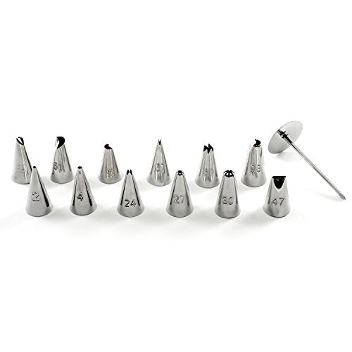 Norpro 18 Piece Cake/Decorating Set