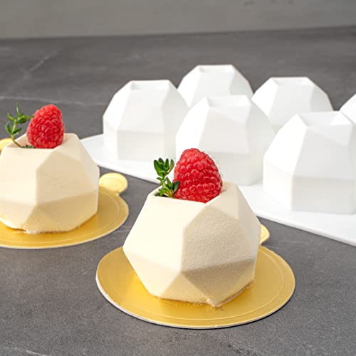 Restaurantware-Pastry Tek 8 Cavities Diamond Mold, 1 Oven-Ready Baking Mold - Flexible, Freezable, White Silicone Chocolate Mold, Easy Release, For Baking Treats