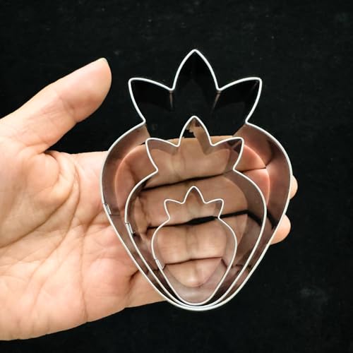 3 Pc Strawberry Cookie Cutter Set, 3.5" 2.5" 1.5", Dishwasher-Safe
