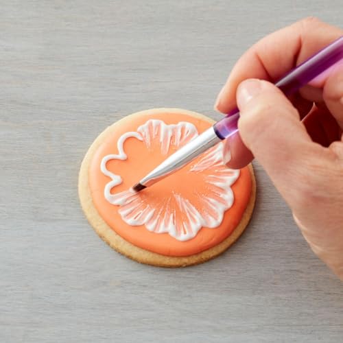 Wilton 2-Piece Dusting Brush Set for Cake Decorating - size: 2-Pc.