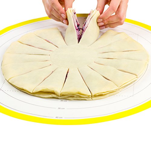 Round Silicone Pastry Mat, 17.75-Inch Diameter, Dough Rolling Mat with Inch and Centimeter Measurement Guides - size: 17.75 in Diameter