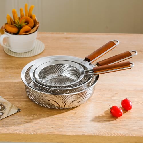 Stainless Steel 304 Strainer Scoop with Wooden Handle, Self-Draining Solid Base - Ideal for Kitchen, Pasta, Fruit, and Vegetables - 7.1in - color: Caliber-7.1in