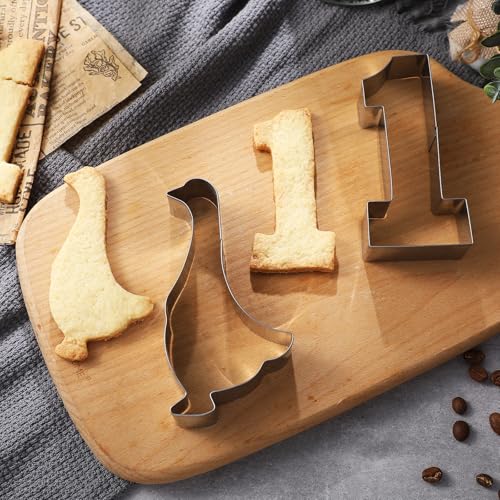 Honeydak 2 Pcs 5 Inch One Silly Goose Party Supplies Goose Cookie Cutter - style: Goose