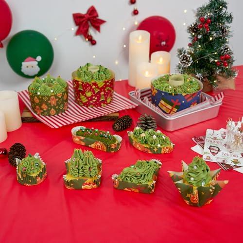 Restaurantware 6.8 oz Paper Baking Cups, Christmas, Greaseproof, 200 Count - color: Christmas