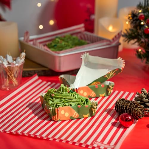 Restaurantware 6.8 oz Paper Baking Cups, Christmas, Greaseproof, 200 Count - color: Christmas