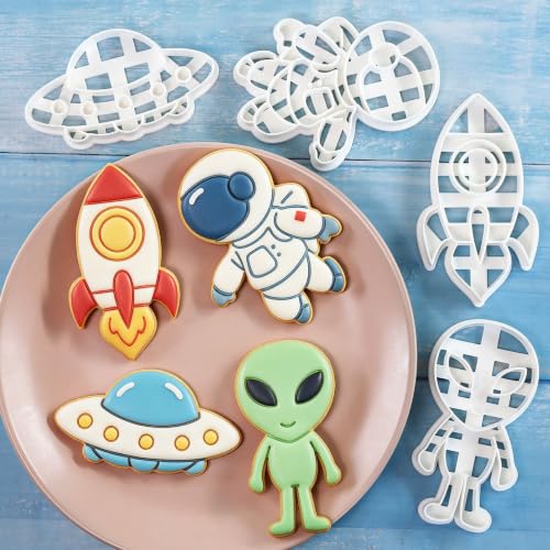 4Pcs Space Cookie Cutters 3D Astronaut UFO Rocket Alien Baking Tools - color: Space