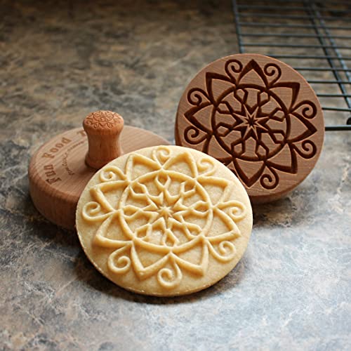 Large Wood Cookie Stamp, 3.1 inch (Holiday Star CS8-006) - color: Holiday Star CS8-006