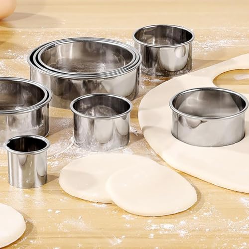 12 Pcs Stainless Steel Round Biscuit Cutters Circle Cookie Cutter Cake Cutter Ring Mold Biscuit Baking Cutter Dough Pastry Cutter Cookie Cutting Mold with Storage Box
