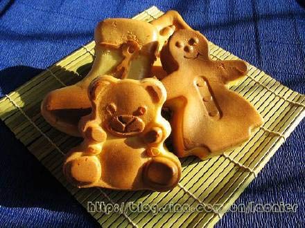 Palksky 20 Cavity Large Gummy Bear Mold/Big Bear Crayon Mold for Brownie Muffin Chocolate Ganache Jelly Pralines Caramels Candy Soap Bar Bath Bomb Mould