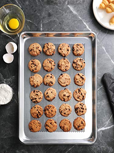 New Star Foodservice Commercial Grade 18-Gauge Aluminum Sheet Pan/Bun, Half Size, 13 x 18 x 1 Inches