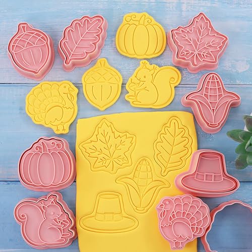 8Pcs Thanksgiving Cookie Cutters Turkey Pumpkin Leaf Acorn Fall Baking Set - color: Thanksgiving