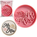 3D Mr. or Mrs. Cookie Cutter and Stamp, ideal for weddings, civil weddings, engagement parties, 8cm (3.15 inch) Mr. and Mrs. circular mold for fondant, cookies, crafts and any cold dough. - color: Mr o Mrs