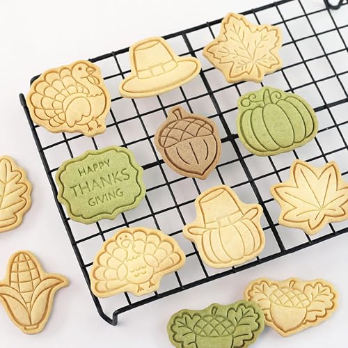 8Pcs Thanksgiving Cookie Cutters Turkey Pumpkin Leaf Acorn Fall Baking Set - color: Thanksgiving