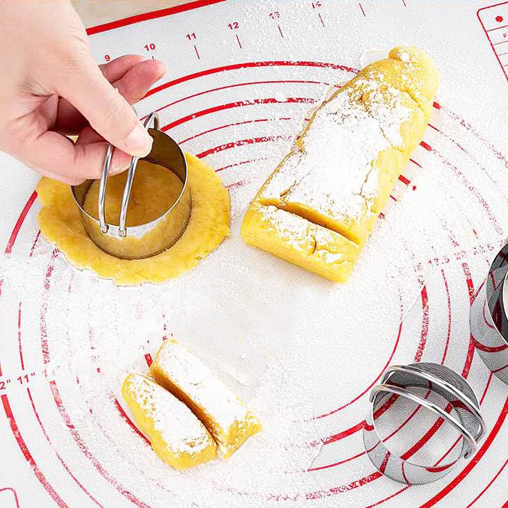 Biscuit Cutter Set (5 Pieces/Set), Round Cutters Stainless Steel Biscuit Cutter with Handle in Graduated Sizes Round Shape Molds, Professional Baking Dough Tools