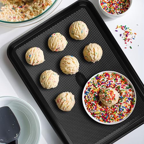 Baker's Secret Baking Sheet Pan Set, 2x Cookie Sheets for Oven 13.8x10', Diamond Texture Premium Air Flow Circulation, Baking Trays, Extra Thick 0.6mm Diamond Base PFOA, PFOS, PTFE and PFAS free - color: Black, size: 2 Pack Quarter Sheet